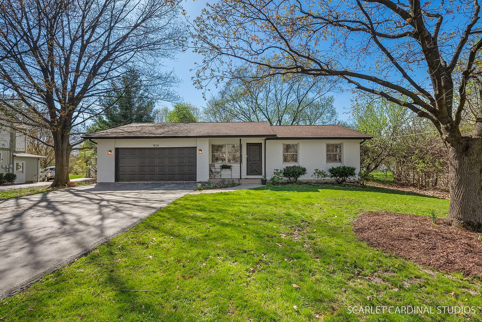 1828 N Summit St photo 1