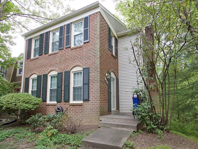 6338 Montrose Rd — Photo 2