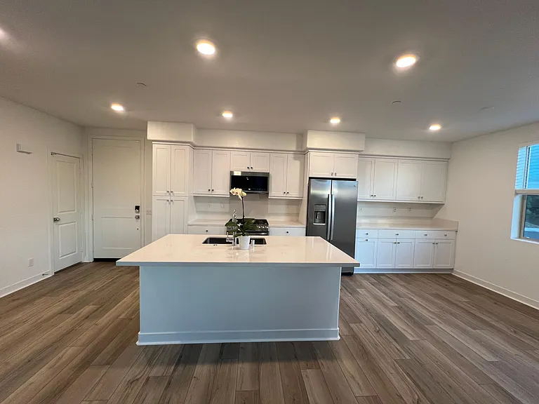 1500 Lasso Way #204 — Photo 2