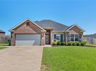 521 Beasley Dr, Centerton, AR 72719