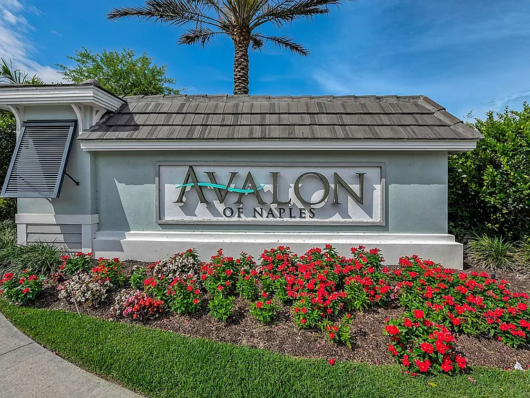 6960 Avalon Cir #807 — Photo 2