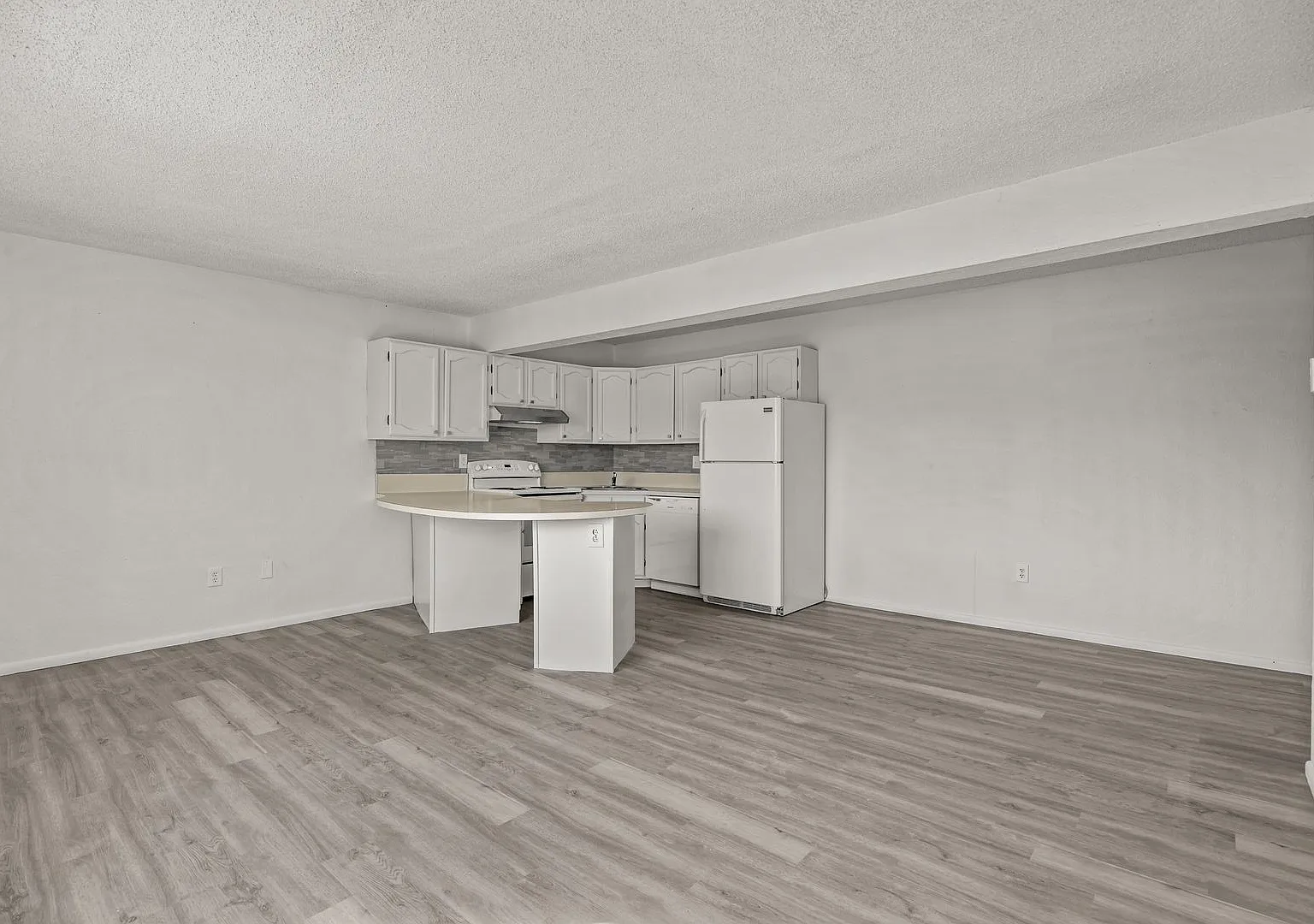 2915 Orchard Ave — Photo 3