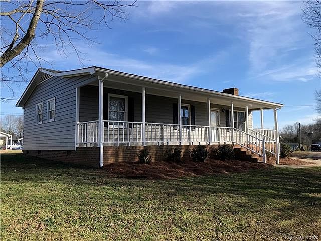 1st image of 4518 Greenwood Dr