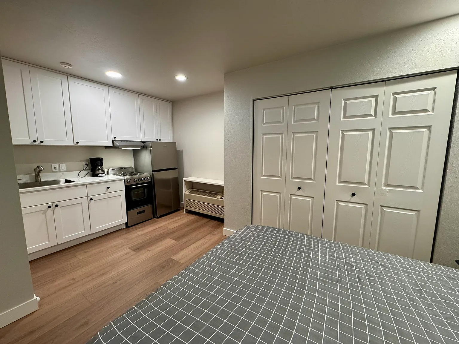 Studio, $1,650 — Photo 2
