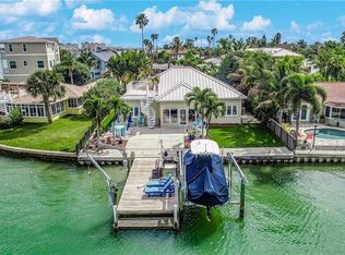 15926 Redington Dr, Redington Beach, FL 33708