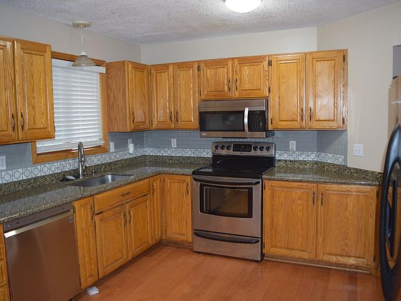 3rd image of 13666 Carmody Dr