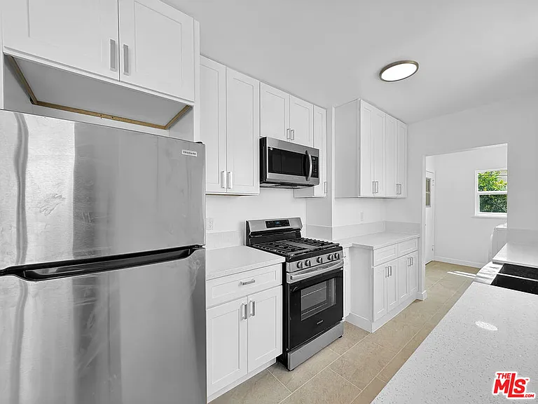 4161 Marlton Ave #D — Photo 6