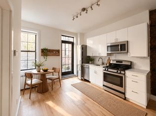 152 Franklin St APT 1R, Brooklyn, NY 11222