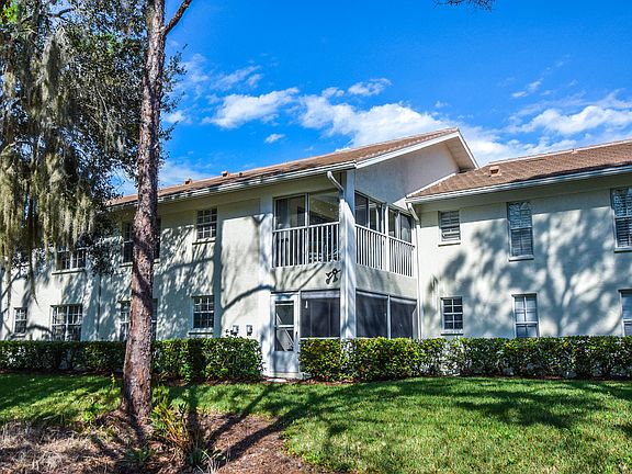 4th image of 805 Montrose Dr Unit 202