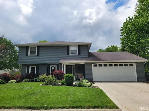 1829 Bear Paw Dr, Fort Wayne, IN 46815