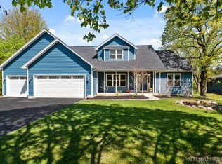 3N325 Timberline Dr, West Chicago, IL