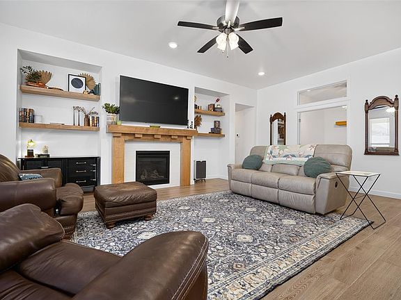 3rd image of 15921 Bison Dr