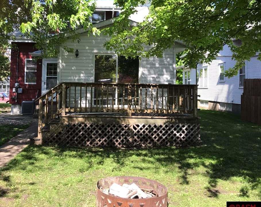 2nd image of 604 S Minnesota St