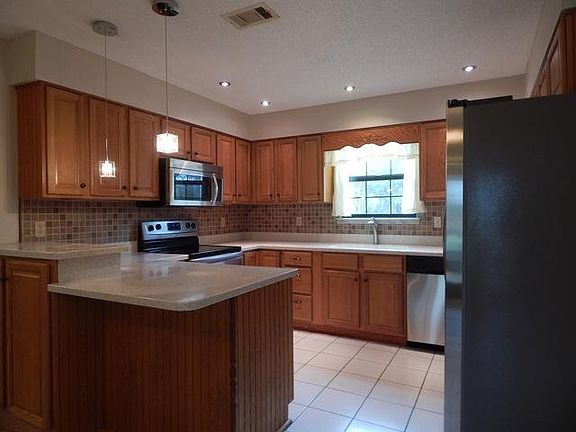 2nd image of 5845 Bethelridge Cir