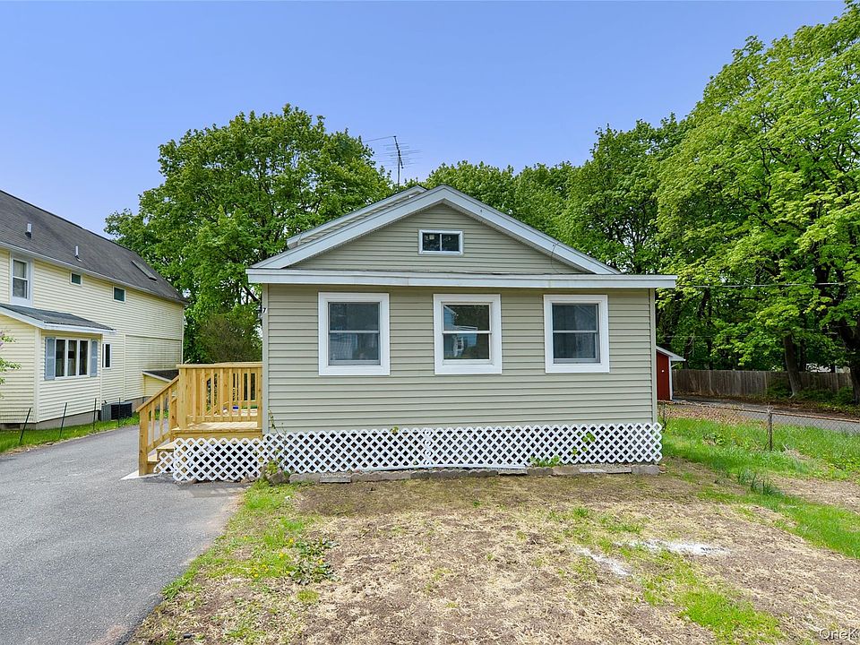 1st image of 7 Pioneer Avenue