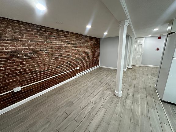 5th image of 31 Chelsea St