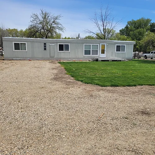 10450 Railroad Ln Photo 1