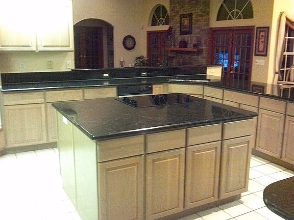  Island with glass cooktop