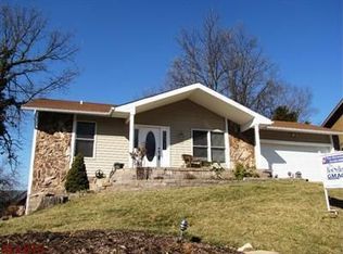 475 Oak Hill Dr, Lake Saint Louis, MO 63367