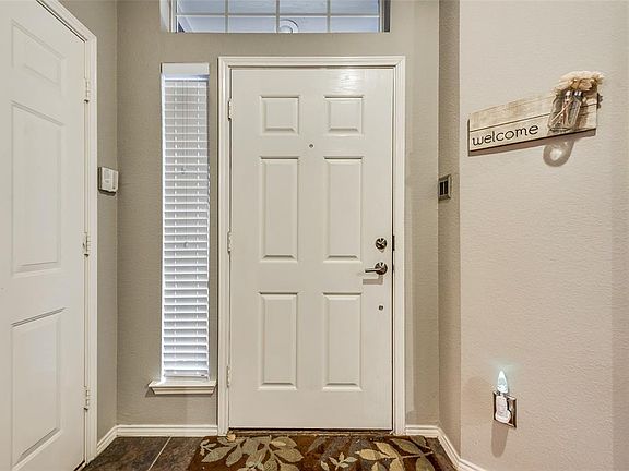 4th image of 6409 Apricot Ln