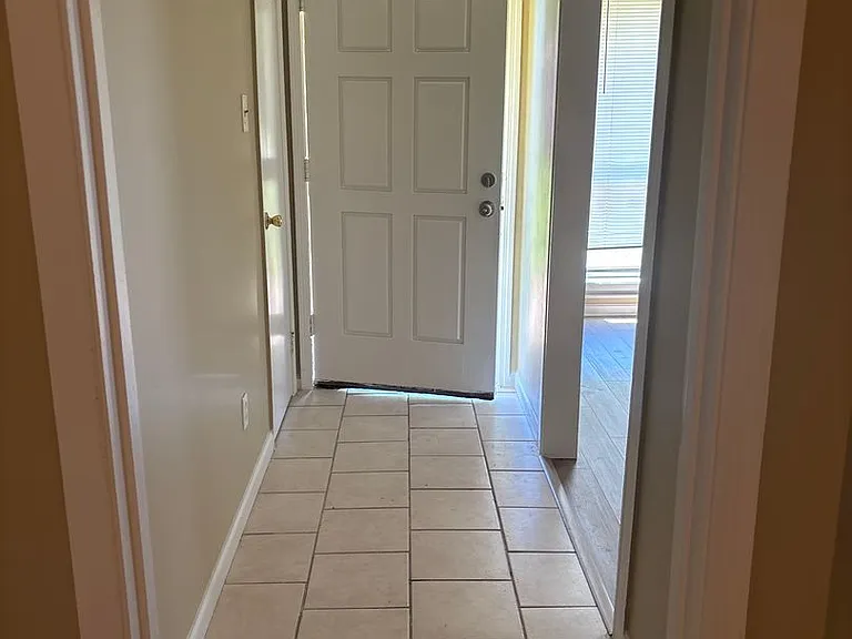 633 Groveland Dr — Photo 14