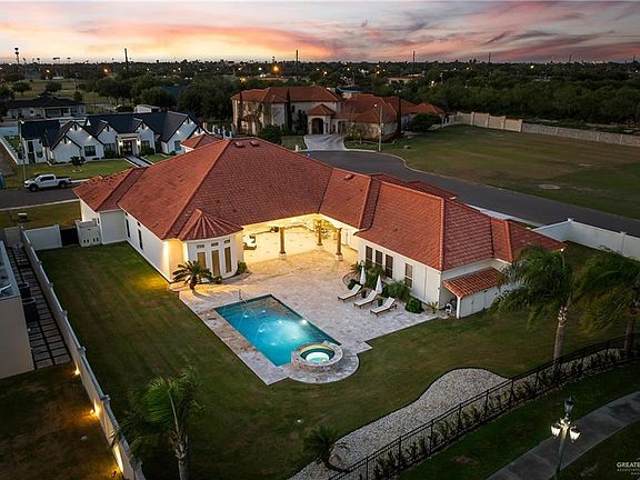 3rd image of 1415 Serengeti Way