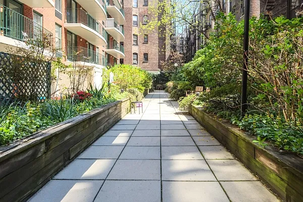 Rented by Citi Habitats | media 18