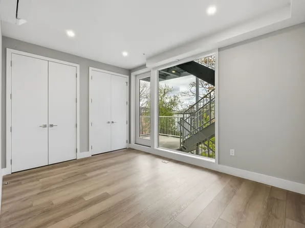 77 Van Reypen Street image 7 of 23