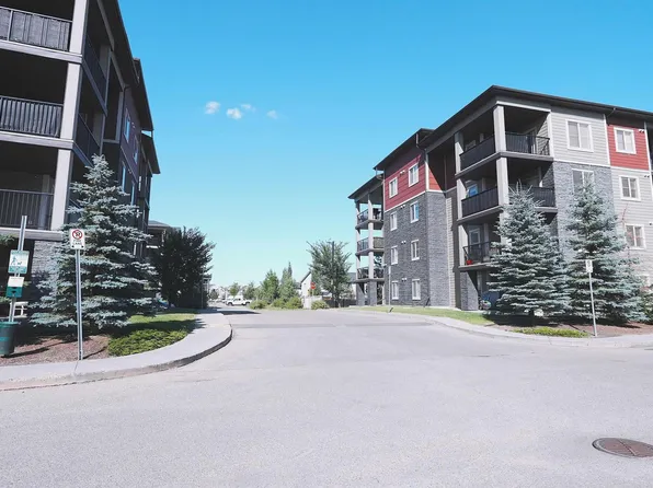 3211 James Mowatt Trl SW #313, Edmonton, AB T6W 3L6