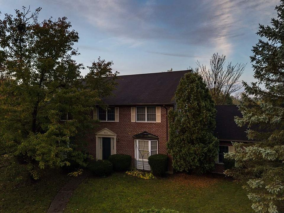 1st image of 902 Canterbury Trl