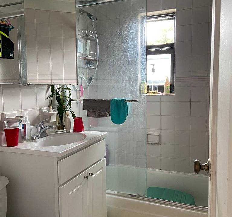 2nd image of 2 W Mill Dr APT 3B