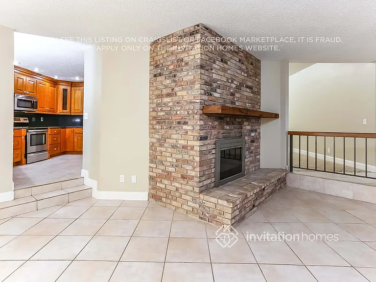 1153 SW 25th Ave — Photo 6