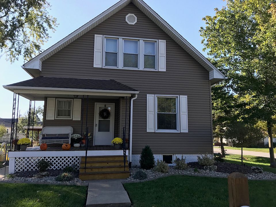 1st image of 109 W Birch St