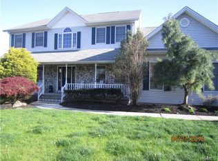 4 Margo Ct, Airmont, NY 10901
