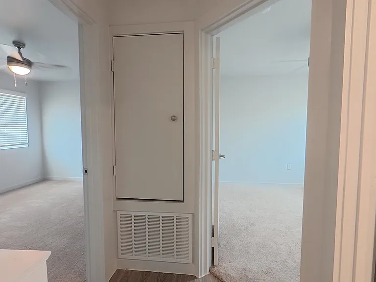 Sabine Apartments — Photo 8