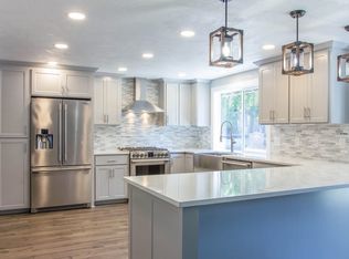 2284 Fairfield Dr, Medford, OR 97504