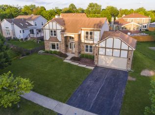 1070 N Ashbury Ave, Bolingbrook, IL 60440