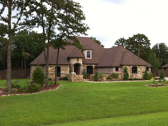 5th image of 110 Red Oak Dr