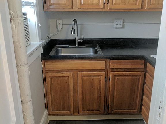 4th image of 1170 N Logan St APT 201