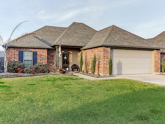 2nd image of 221 Oak Hill Ln