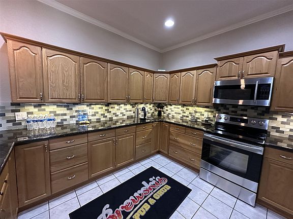 3rd image of 134 Clearwater Ct #8