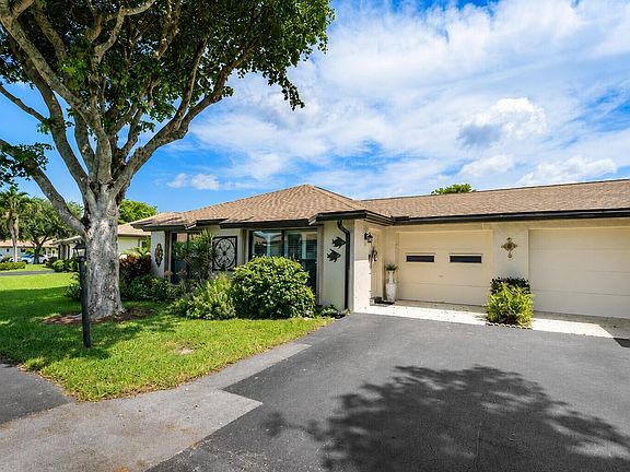 5th image of 4762 Greentree Drive #A