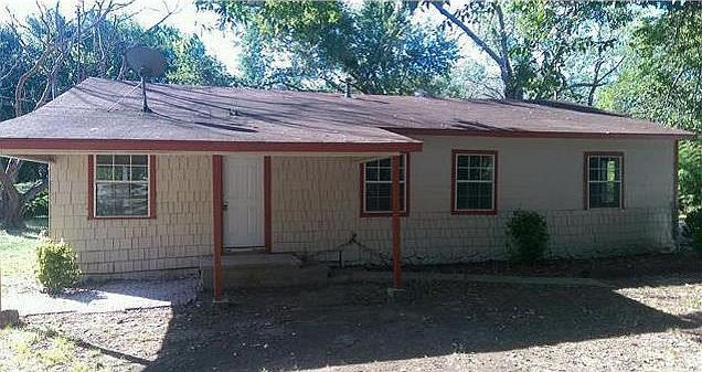 1st image of 823 Williams Pl Mansfield