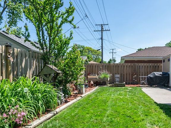 5th image of 13240 Northfield Blvd