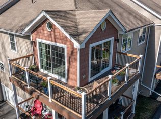 602 North Ave APT 16, Burlington, VT 05401