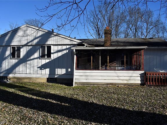 2nd image of 2791 Heather Ln NW