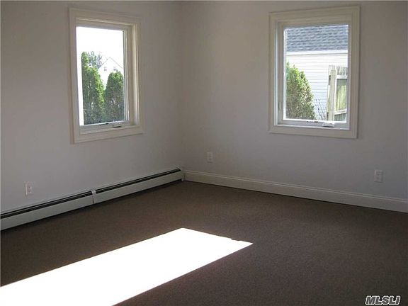 5th image of 82 Center Ln