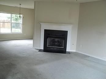 4th image of 1001 Hallie Dr