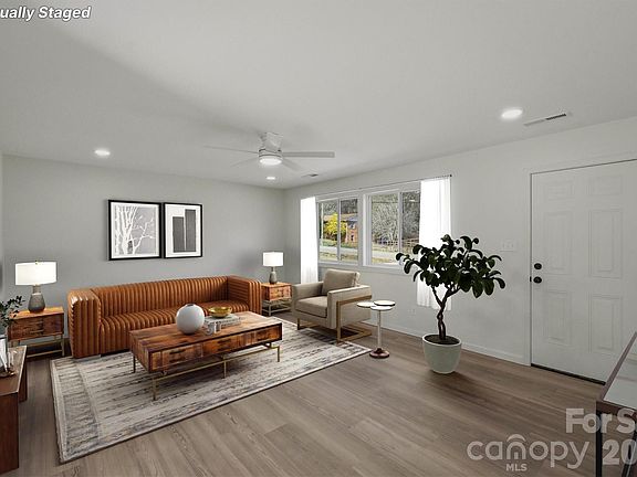 4th image of 2621 Fairwood Dr SE