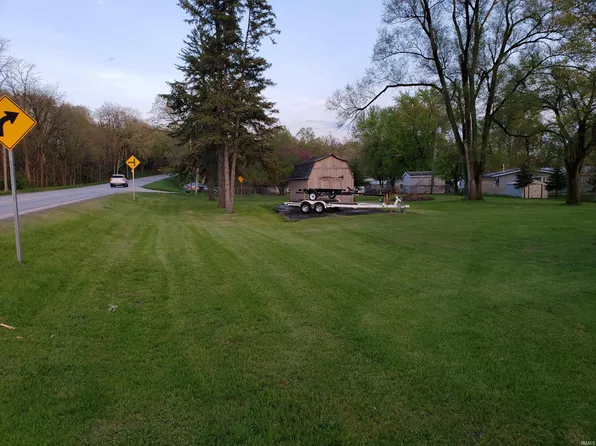 12066 N Holiday Haven Rd, Monticello, IN 47960